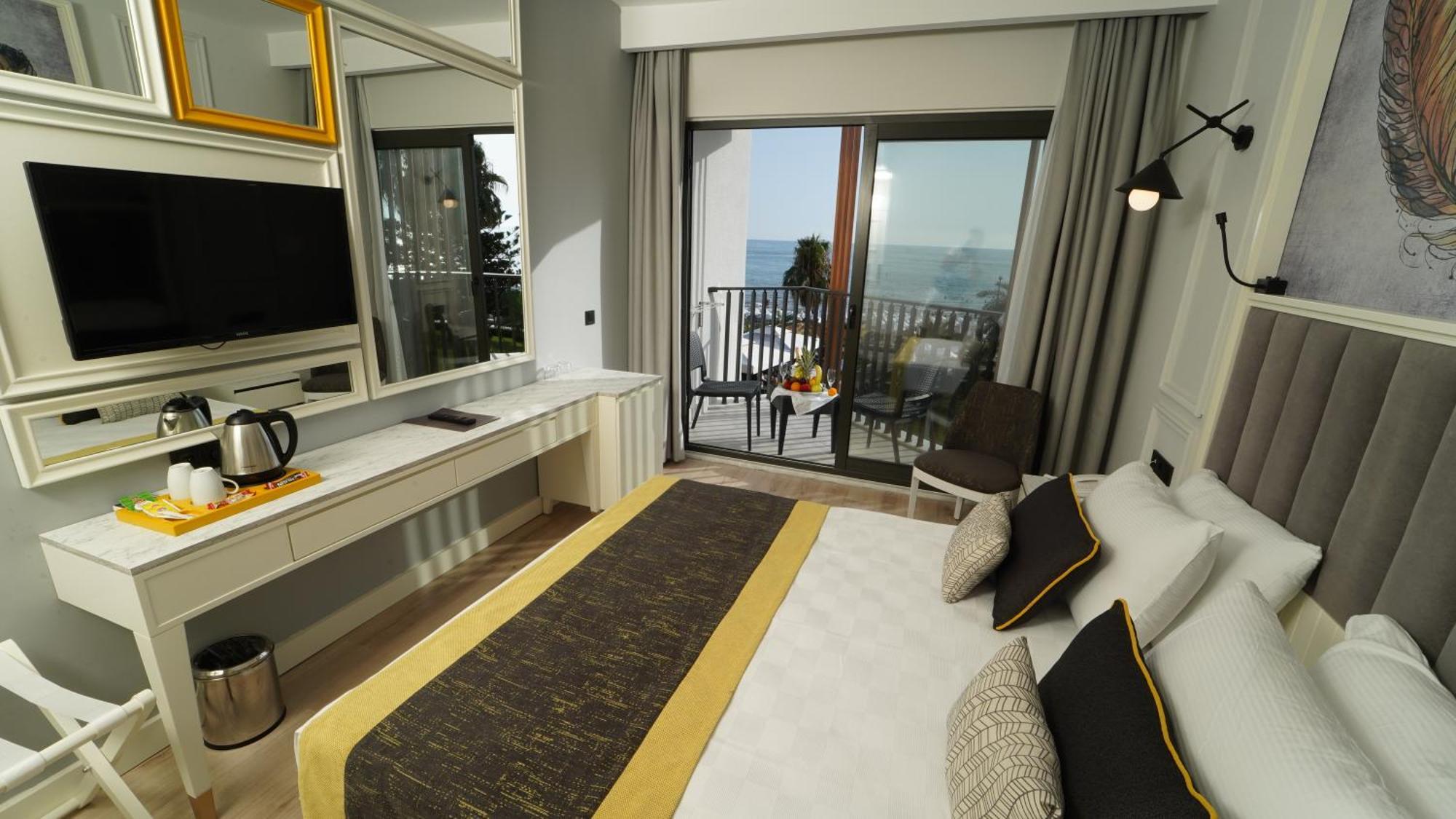 The Raga Side Ultra All Inclusive (Adults Only) Exterior foto