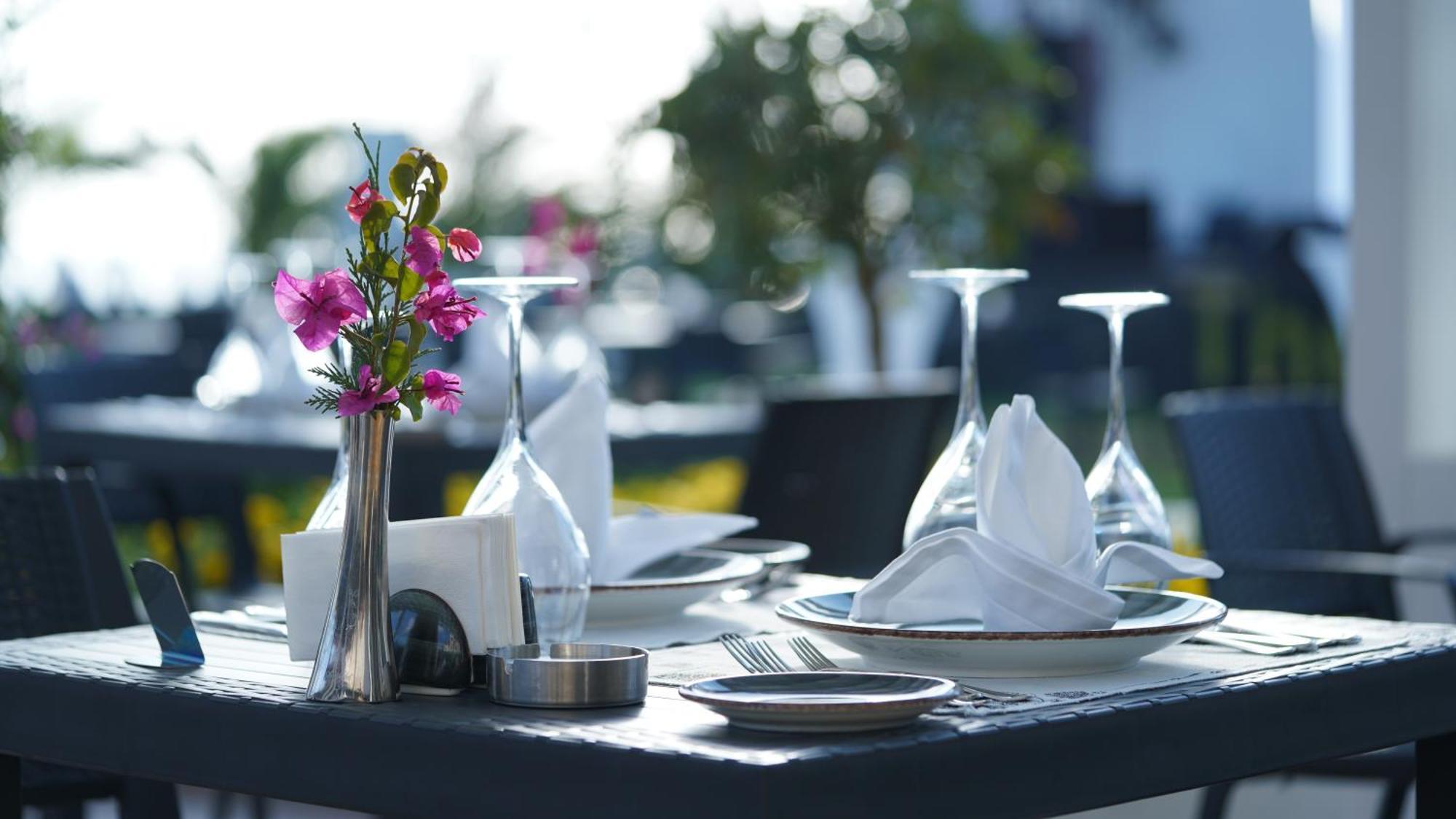 The Raga Side Ultra All Inclusive (Adults Only) Exterior foto
