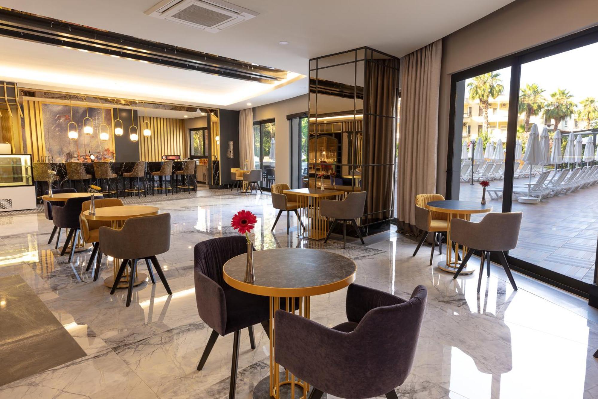 The Raga Side Ultra All Inclusive (Adults Only) Exterior foto
